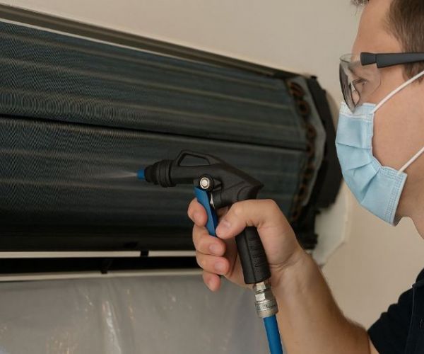 冷氣滴水盤積水別煩惱！空調清洗讓你涼爽又安心